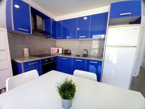 Apartment Ferienunterkunft Playa Chica Medano - by Interhome