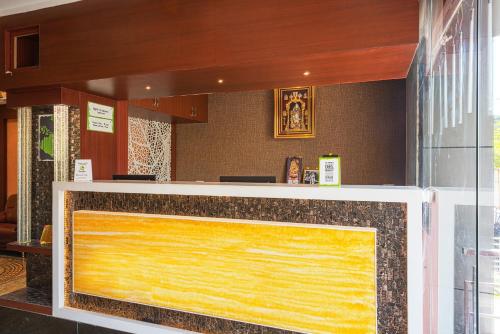 The lobby or reception area at Treebo Trend Empire