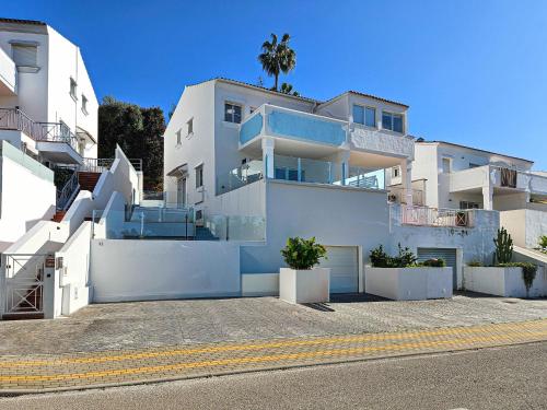 4 bedroom house with private pool near Cabopino