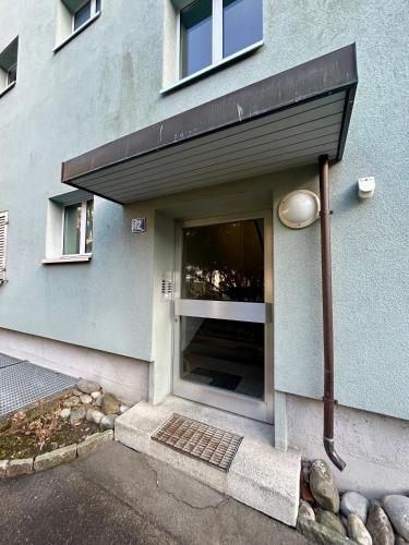 Cozy Apartment on Brahmstrasse in Zürich
