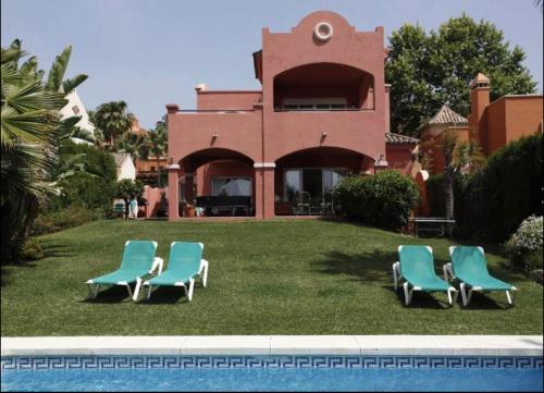 Villa Puerto Banus Private pool and Garden