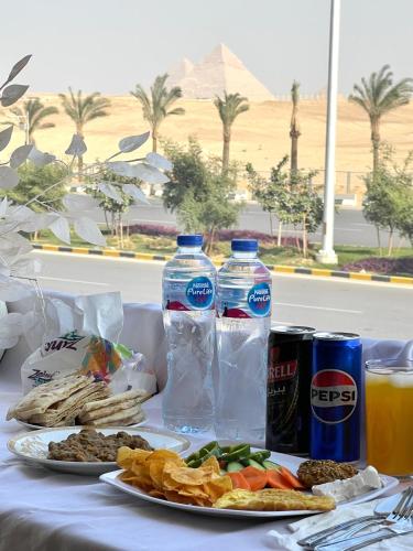 New White Pyramids Inn