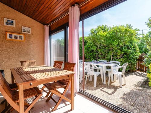 Maison chaleureuse à Gruissan, proche plage, 6 pers, parking privé, animaux acceptés - FR-1-409A-13
