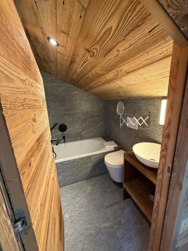 Cathedral Apartment - 1 bedroom apartment close to the ski lifts