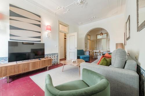 Tagus Views - 2BR Alfama Castle - Historic Gem
