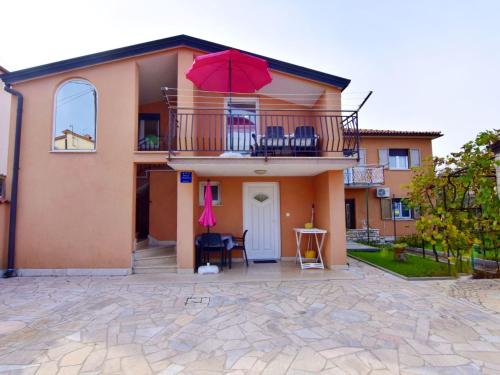 Apartment Appartement in Umag mit Schöner Terrasse by Interhome