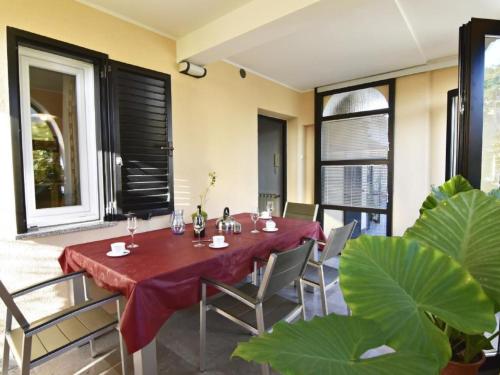 Apartment Vlado Wohnung in der Nähe des Meeres by Interhome