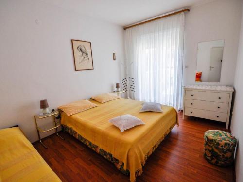 Apartment Mira A2 mit Balkon by Interhome