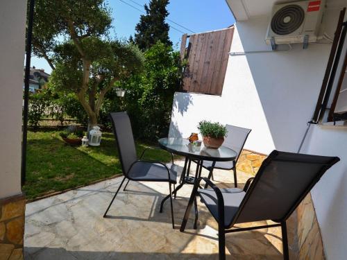 Apartment Rozana by Interhome