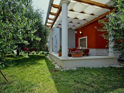 Apartment Komfortable Wohnung Bozica 2 Umag by Interhome