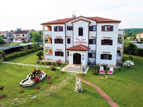 Apartment Villa Linet 1- by Interhome