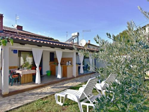 Apartment Vedrana 3 TAVERNA by Interhome