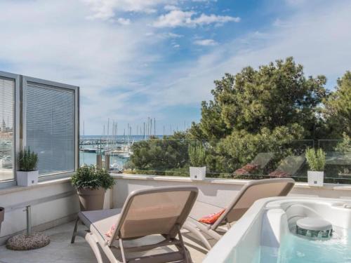 Apartment in Novigrad mit Whirlpool by Interhome