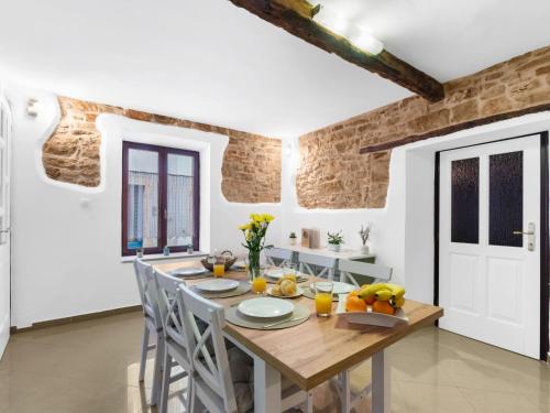 Apartment Casa Anastasia by Interhome