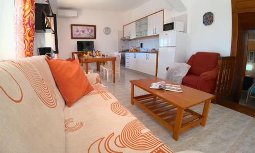 CH 1 e 2 Two Apartments Up To 10 Guests Casa da Horta, T1 & T2