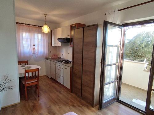 Apartment Studio Silva mit Terrasse by Interhome