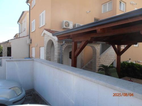 Apartment Ines 2 by Interhome