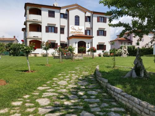 Apartment Villa Linet 5- by Interhome