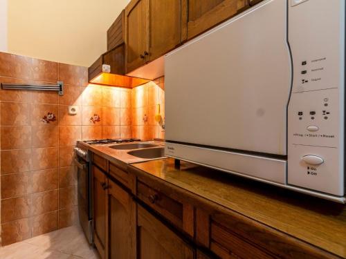 Apartment Appartement in Fažana mit Möbliertem Balkon by Interhome