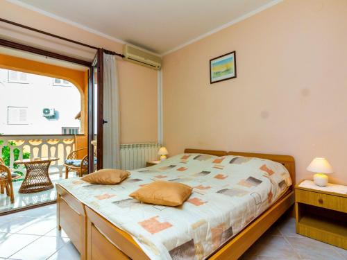 Apartment Appartement in Fažana mit Möbliertem Balkon by Interhome