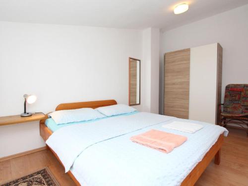 Apartment Ap Lora 4 by Interhome