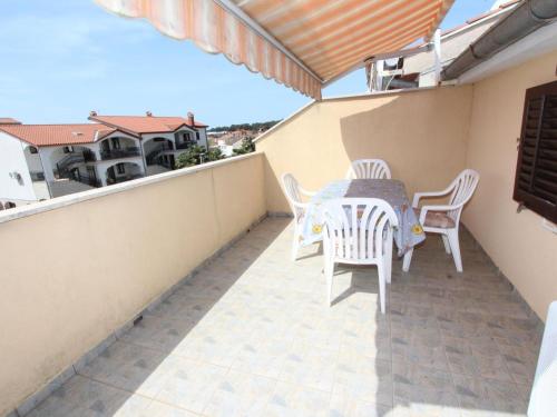 Apartment Ap Lora 4 by Interhome
