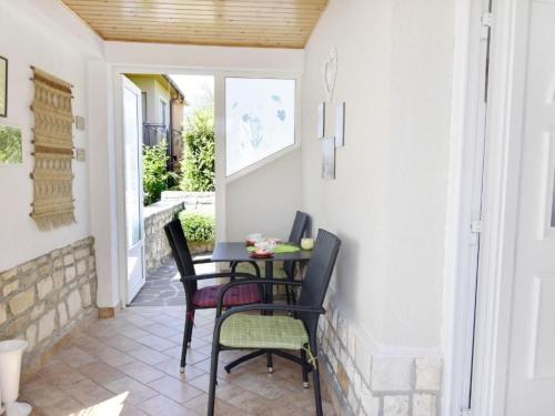 Apartment Tolle Wohnung in Umag mit Kleiner Terrasse by Interhome