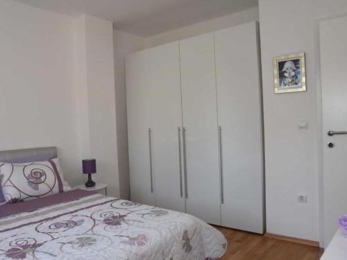 Apartment Wohnung mit Garten in der Nähe des Zentrums by Interhome