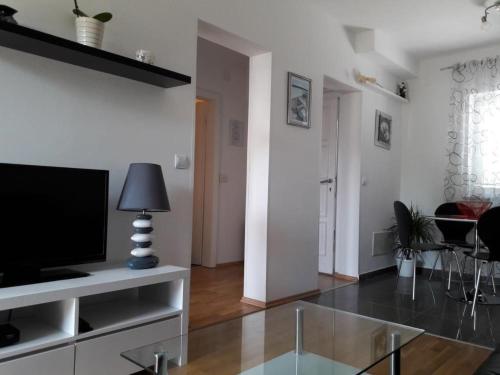 Apartment Wohnung mit Garten in der Nähe des Zentrums by Interhome