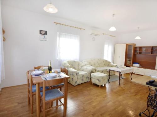 Apartment MARIZA by Interhome