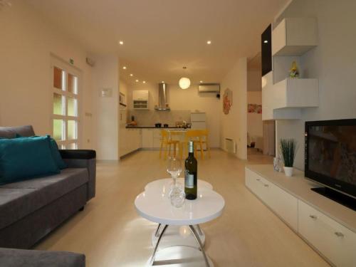 Holiday Home Melisa 5 by Interhome