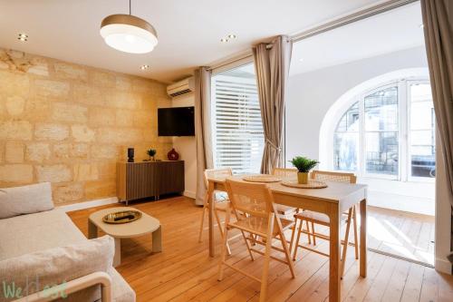 Sublime 2-bedroom apartment - Historical center