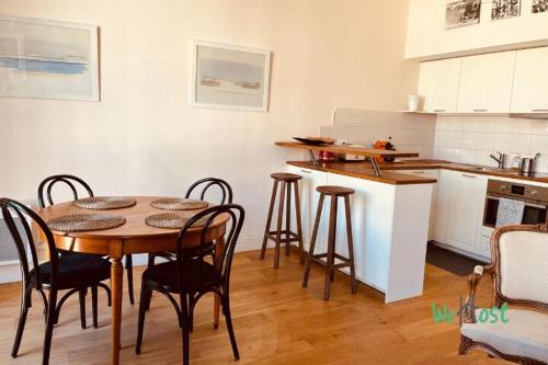 Attractive T2 flat on Place de la Bourse