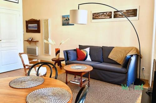 Attractive T2 flat on Place de la Bourse