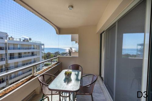 Sea view apartments in Alimos region