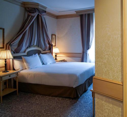 Blau Gran Hotel Las Caldas, a member of Radisson Individuals — Bedroom