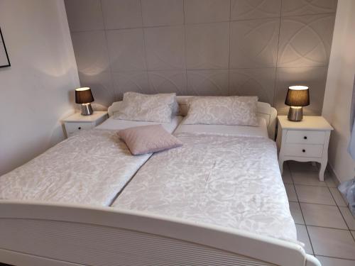 Haus am Meer Trogir, Mala Mora