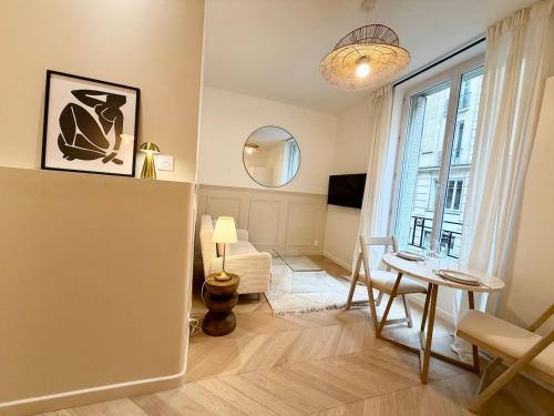 L Escapade du 9ᵉ Appartement élégant et confortable au cœur de Paris
