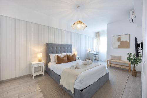 Albufeira City Centre Apartment with Pool