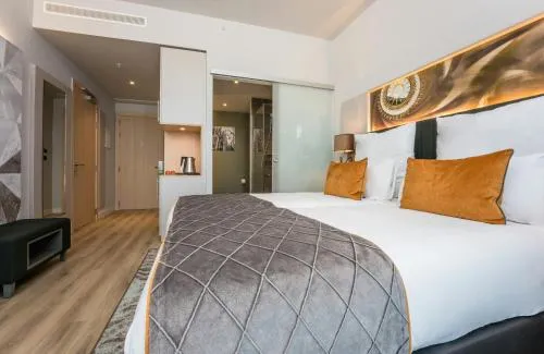 Leonardo Royal Hotel Barcelona Fira photo 8