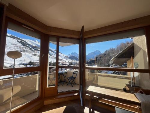 Large 3-room apartment at the foot of the slopes