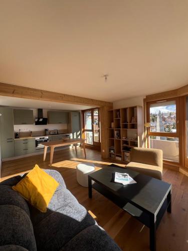 Large 3-room apartment at the foot of the slopes