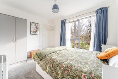 Foto Spacious 2 Bed Apartment in Arno's Vale, Bristol 2