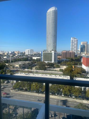 Modern Brickell Apartment Free Parking Pool and Gym photo 23