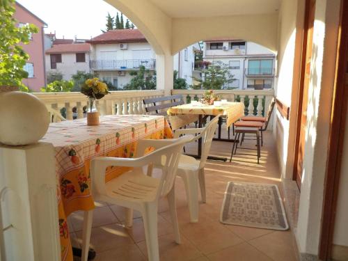 Apartment mit Balkon- für fünf Personen by Interhome