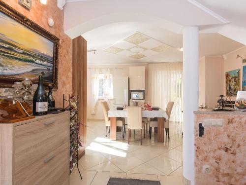Holiday Home Wunderschöne Luxus-Familienvilla Emily by Interhome