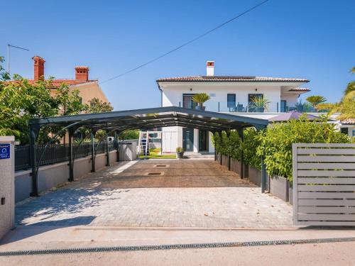 Holiday Home Villa Elodie by Interhome