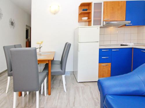 Apartment Wohnung in Baška mit Eigenem Balkon by Interhome