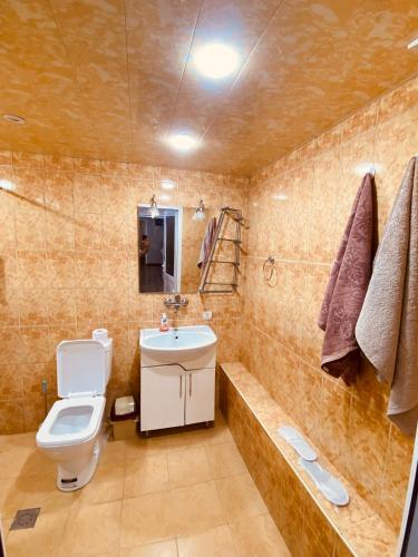 Kamar mandi di Eco