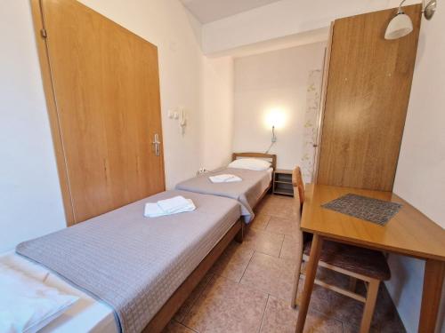 Apartment Modern eingerichtete Apartment im Erdgeschoss ideal für Famillien mit Kinder im by Interhome